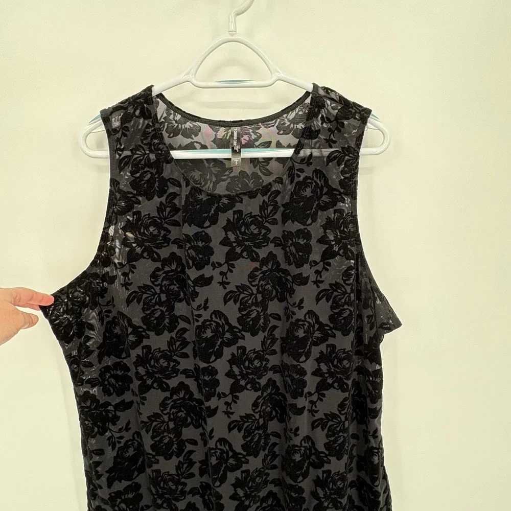 Torrid Curve Black Flocked Velvet Floral Mesh Bodysuit Plus Size 5 Sleeveless - Picture 2 of 12